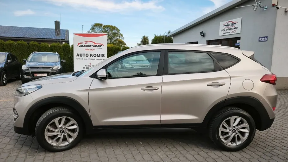 HYUNDAI Tucson -