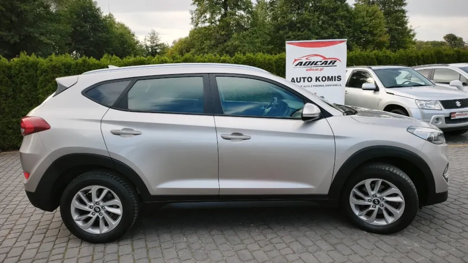 HYUNDAI Tucson -