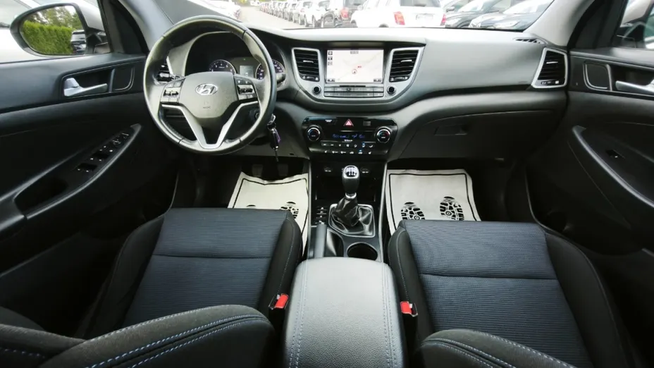 HYUNDAI Tucson -