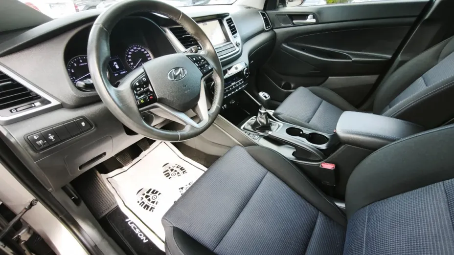 HYUNDAI Tucson -