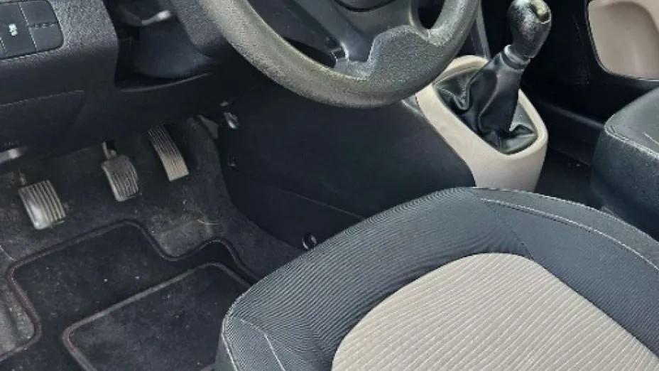 HYUNDAI i10 -
