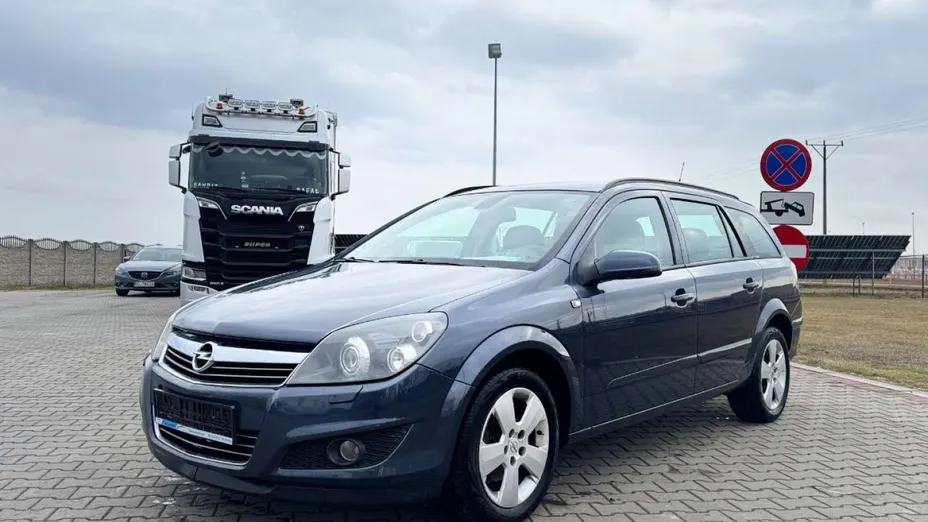 OPEL Astra -