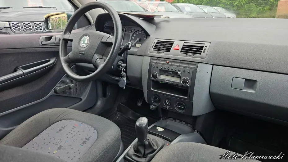 SKODA Fabia -