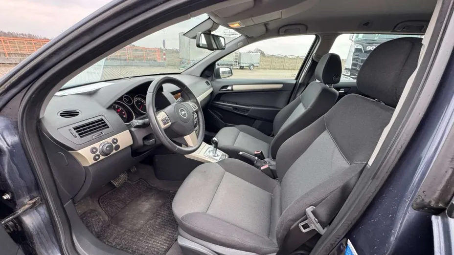 OPEL Astra -