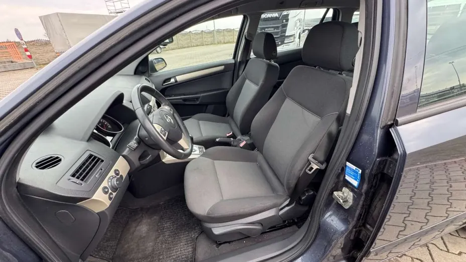 OPEL Astra -