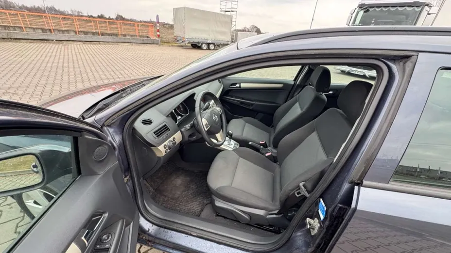 OPEL Astra -