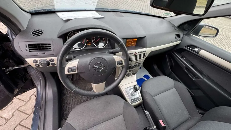 OPEL Astra -