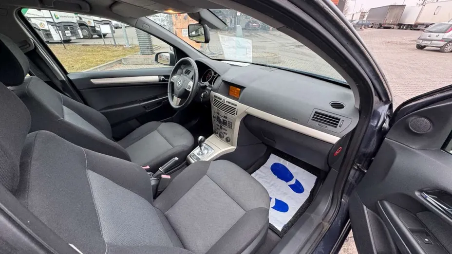 OPEL Astra -