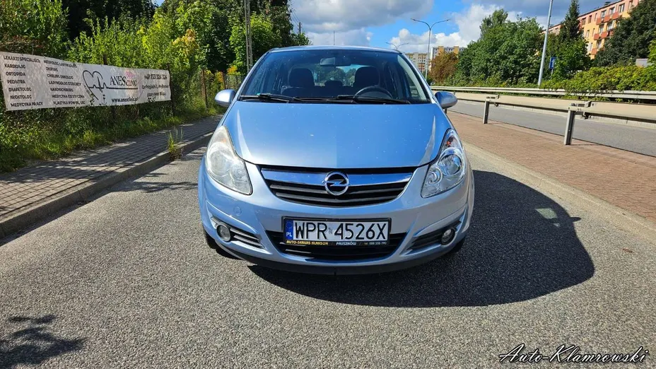 OPEL Corsa -