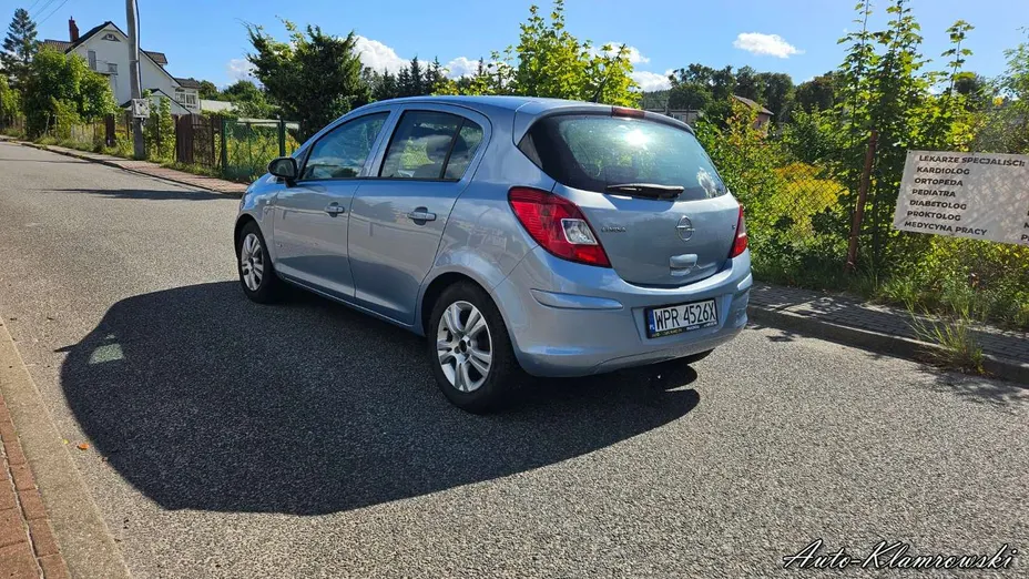OPEL Corsa -