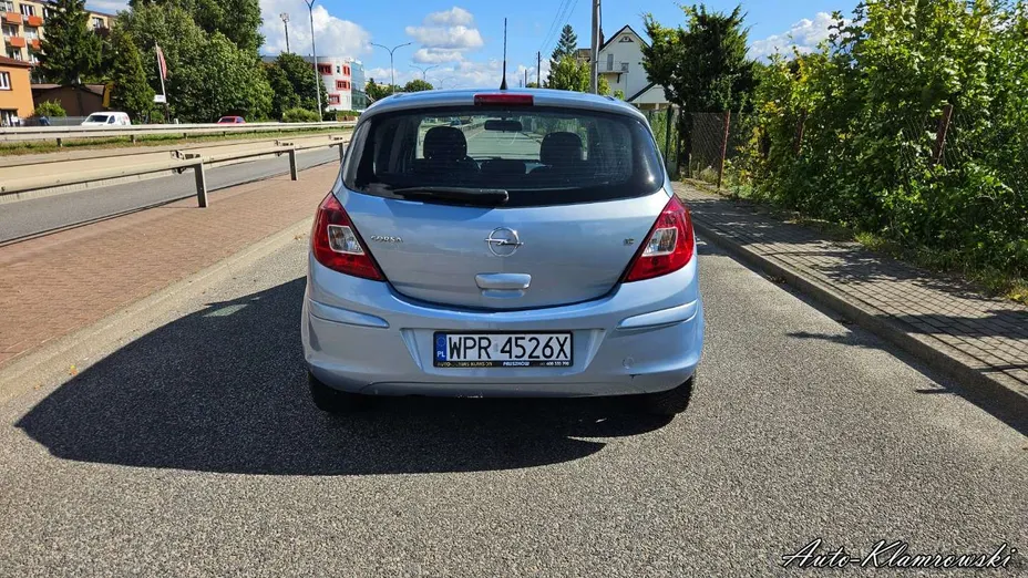 OPEL Corsa -