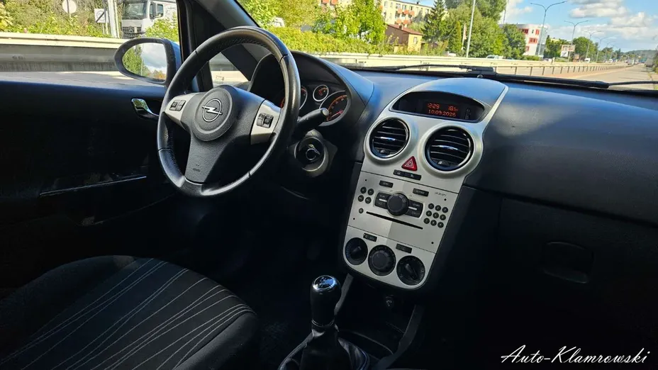 OPEL Corsa -