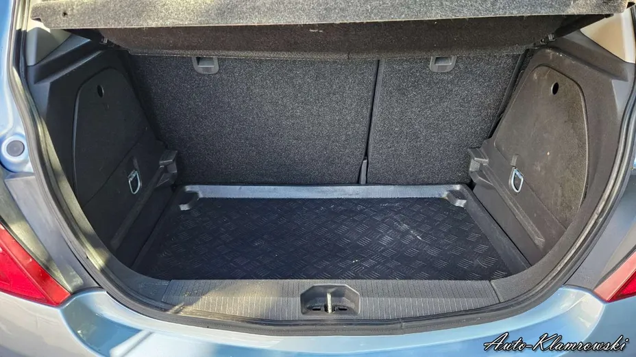 OPEL Corsa -