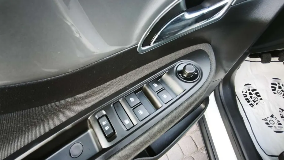 OPEL Mokka -
