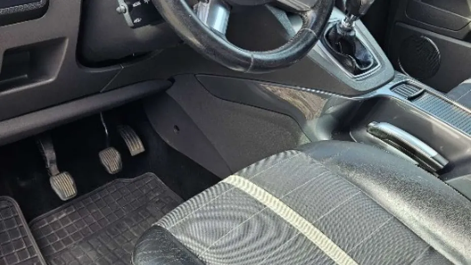 FORD Kuga -
