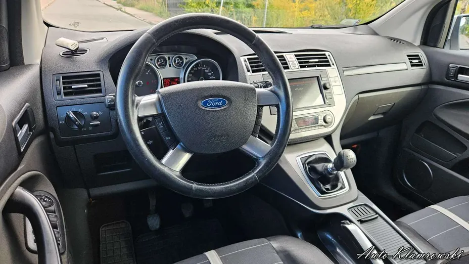FORD Kuga -