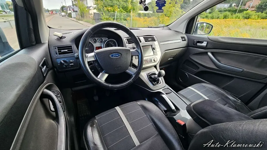 FORD Kuga -