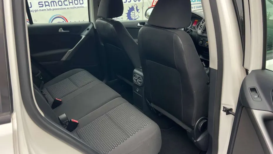 VOLKSWAGEN Tiguan -