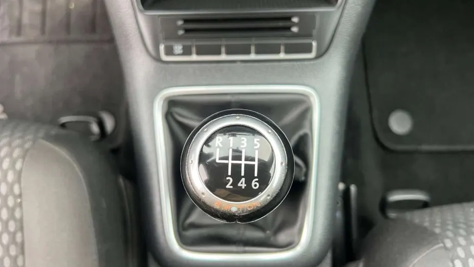 VOLKSWAGEN Tiguan -
