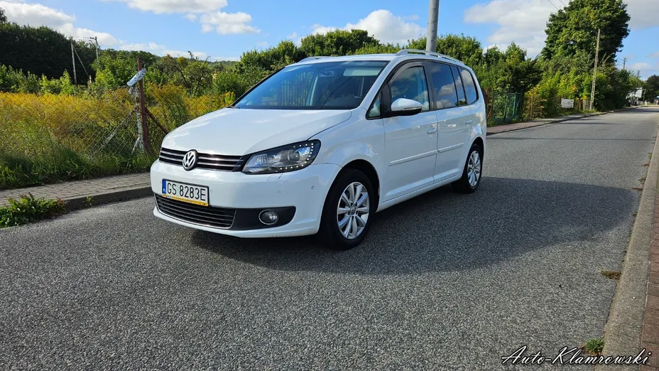 VOLKSWAGEN Touran -