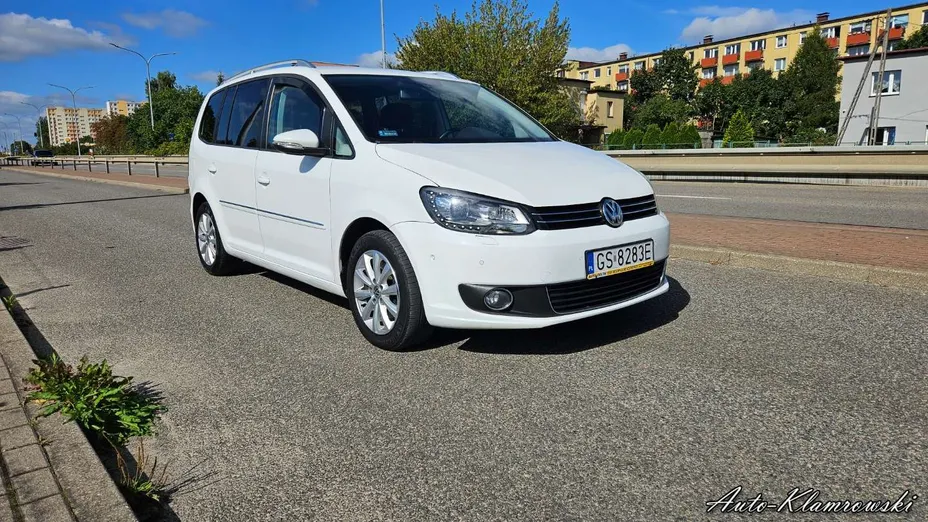 VOLKSWAGEN Touran -