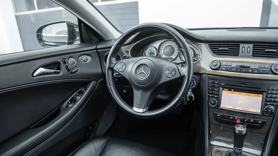 MERCEDES-BENZ CLS -