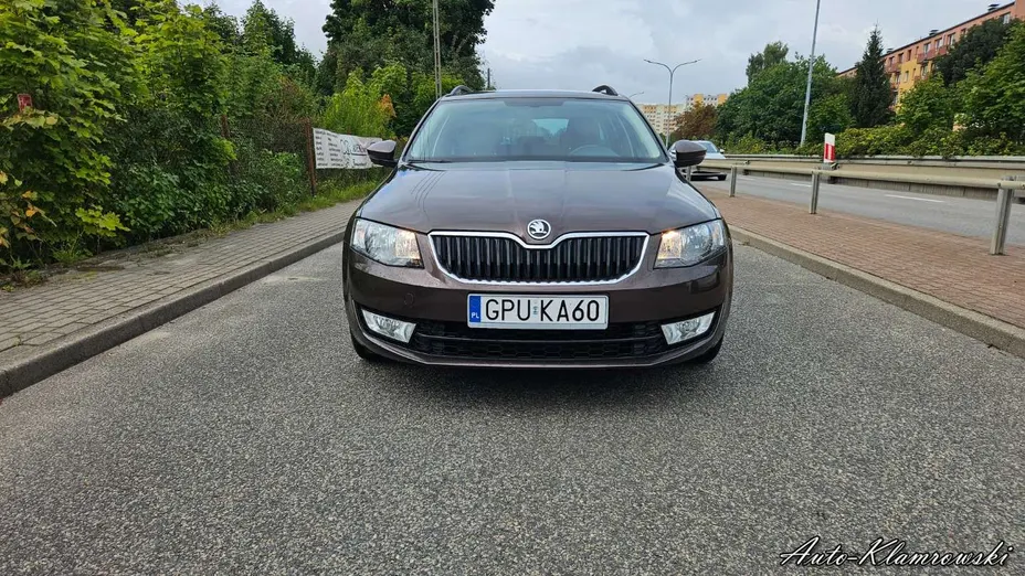 SKODA Octavia -
