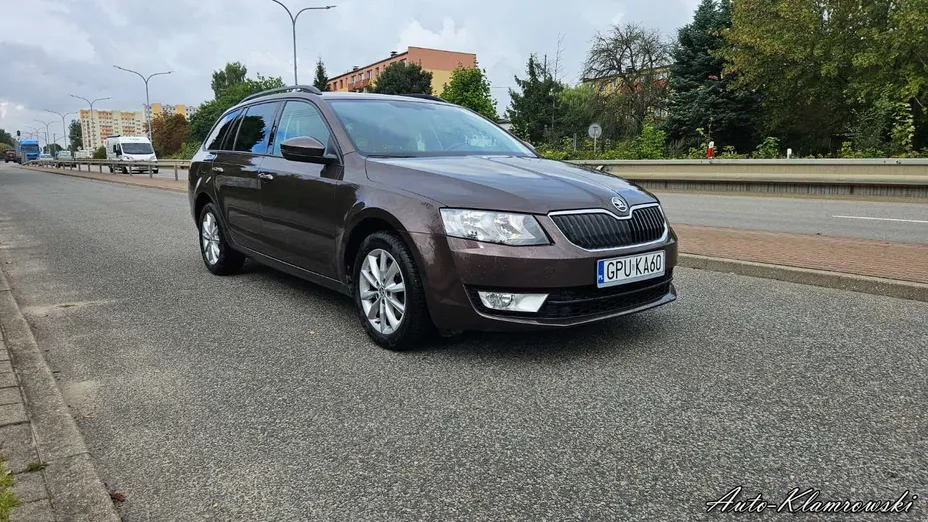 SKODA Octavia -