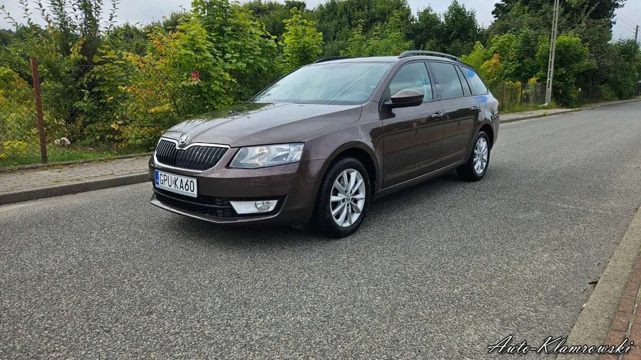 SKODA Octavia -