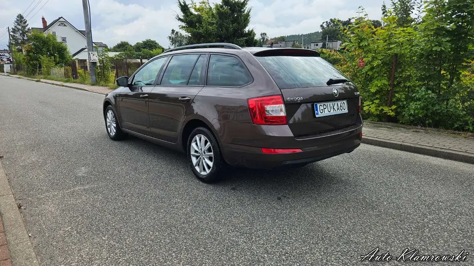 SKODA Octavia -