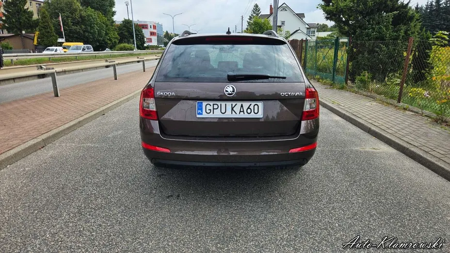 SKODA Octavia -