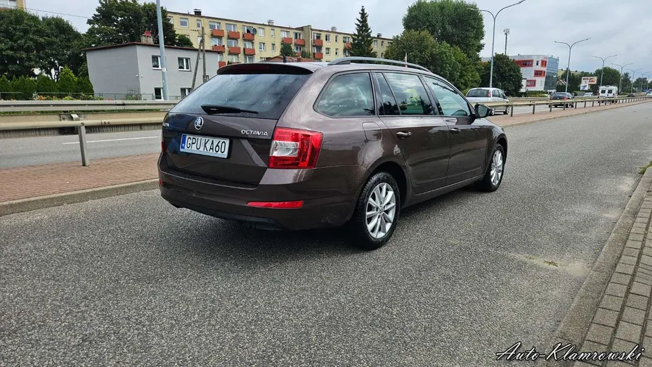 SKODA Octavia -