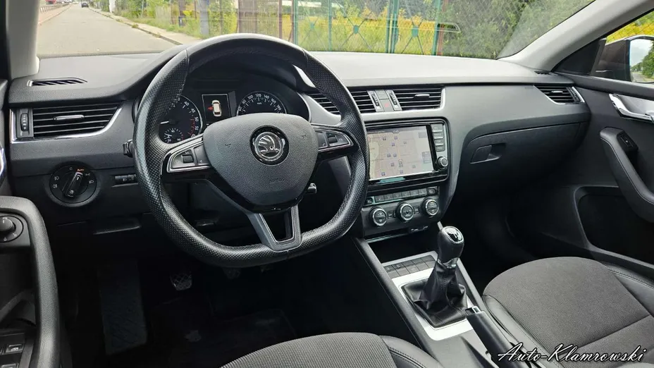 SKODA Octavia -