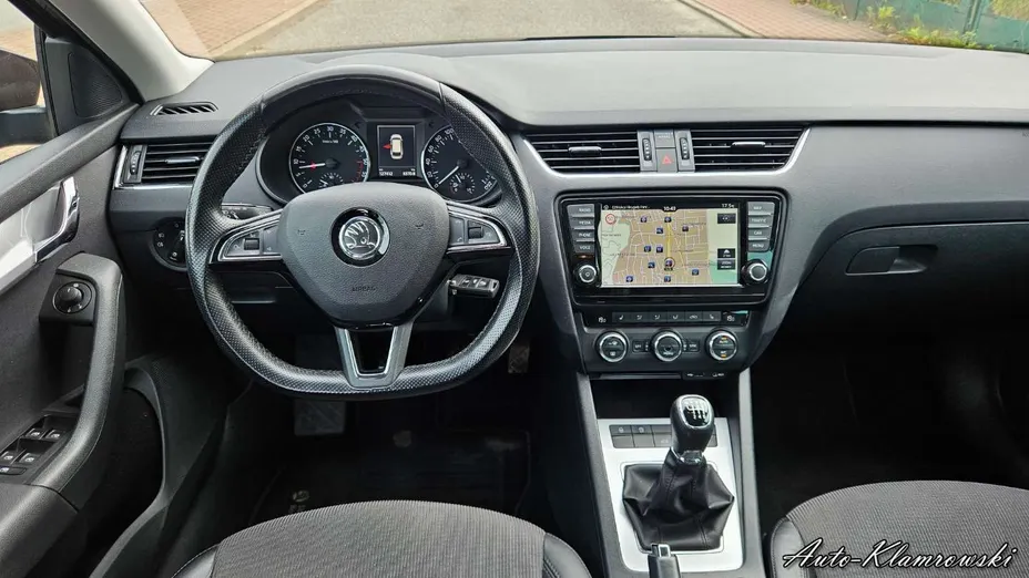 SKODA Octavia -