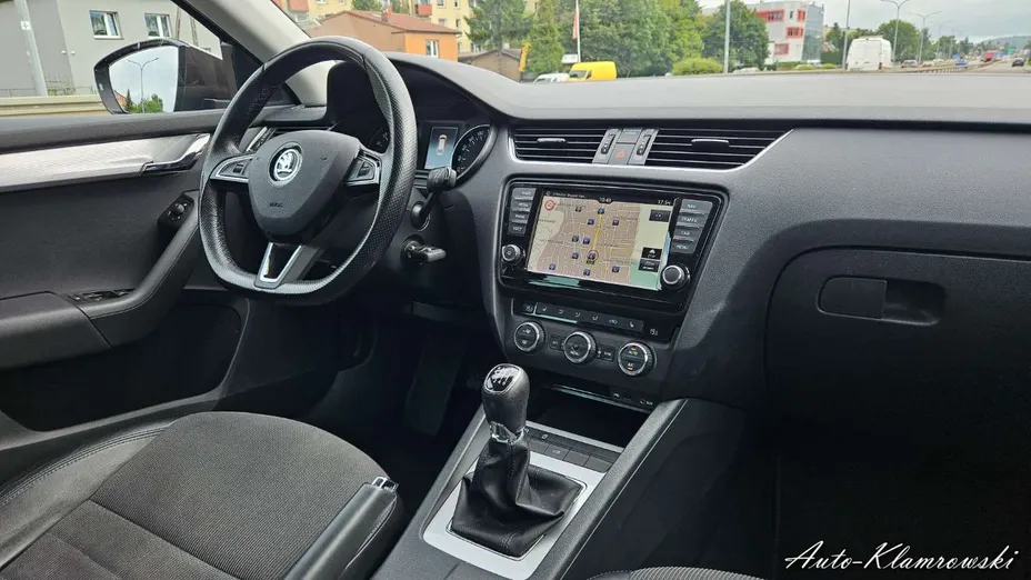SKODA Octavia -