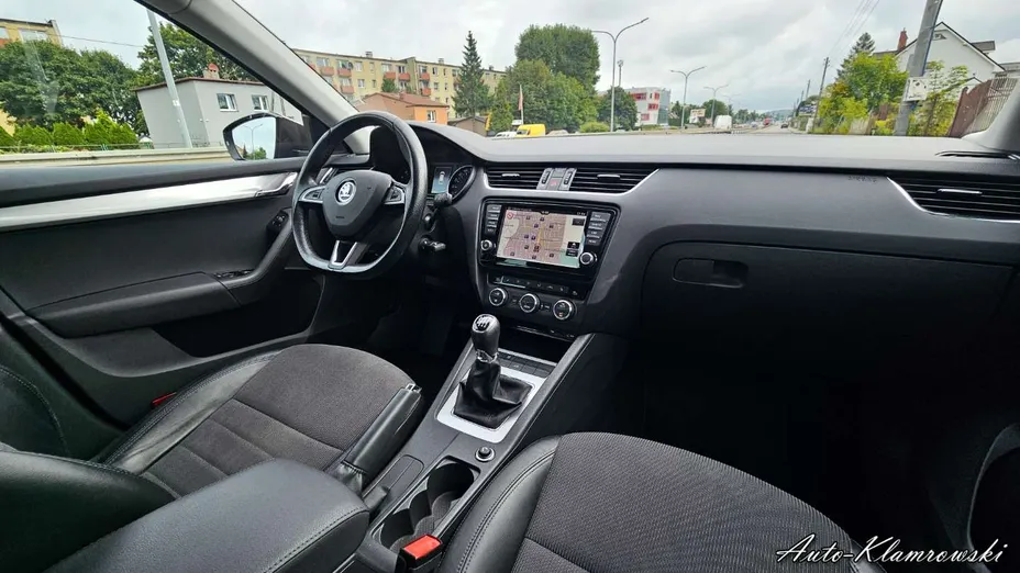 SKODA Octavia -