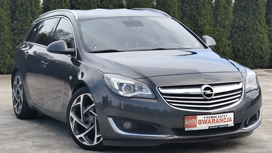 OPEL Insignia -