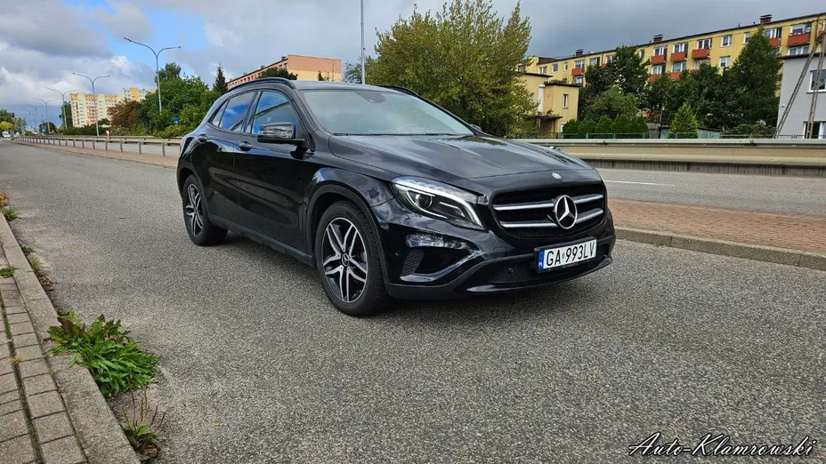 MERCEDES-BENZ GLA -