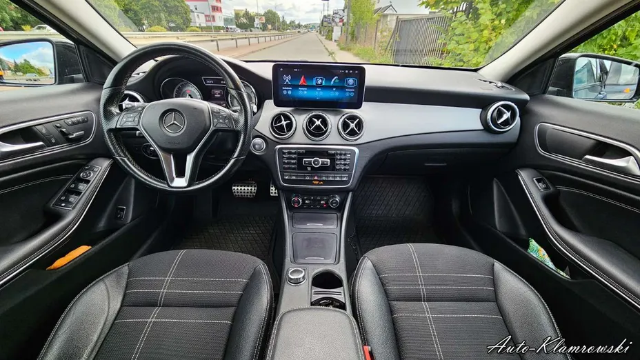 MERCEDES-BENZ GLA -