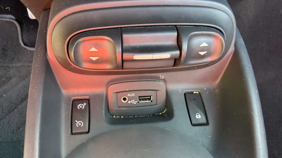 RENAULT Wind -