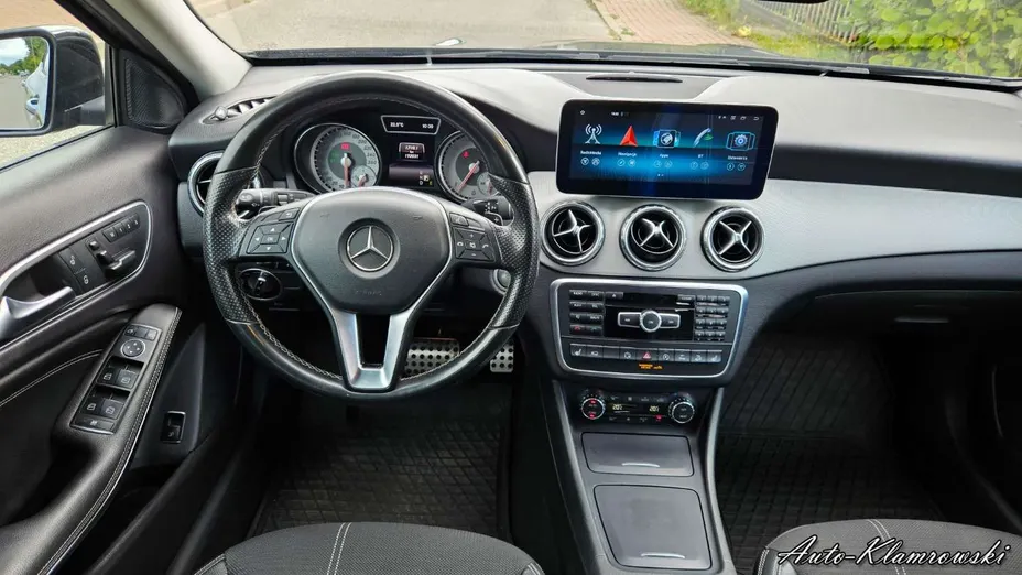 MERCEDES-BENZ GLA -