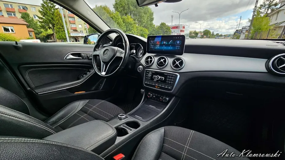 MERCEDES-BENZ GLA -