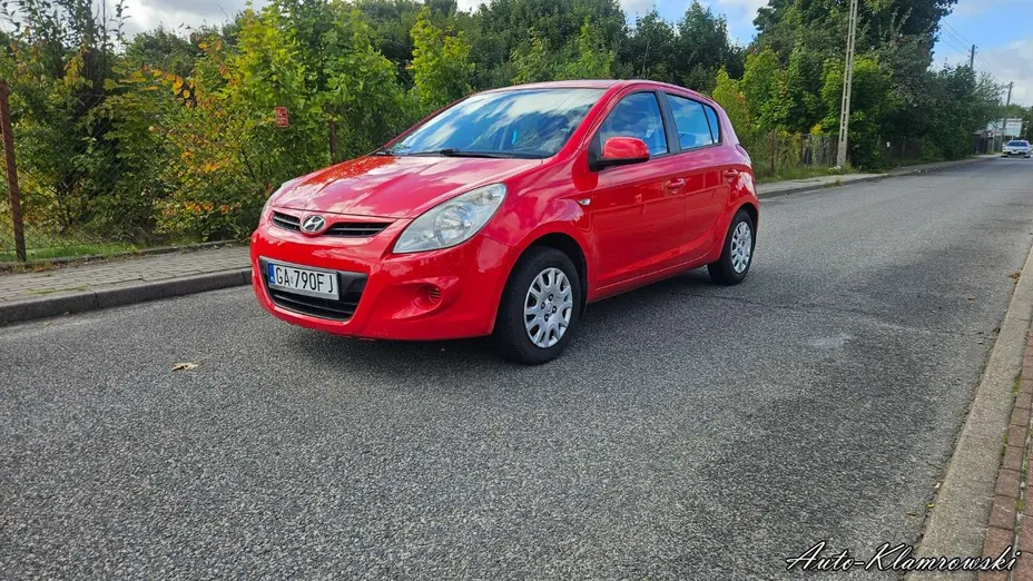 HYUNDAI i20 -