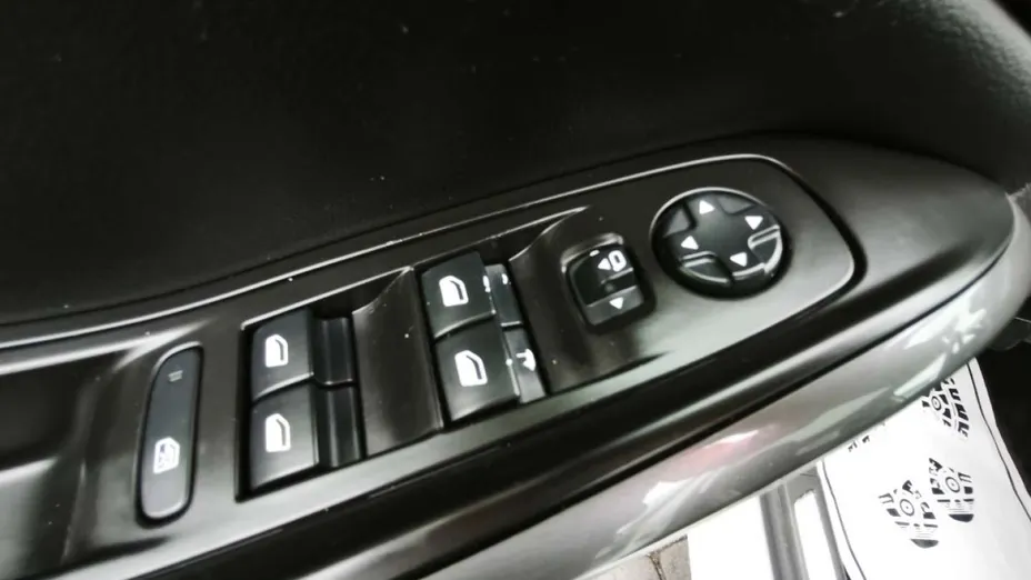 OPEL Grandland X -