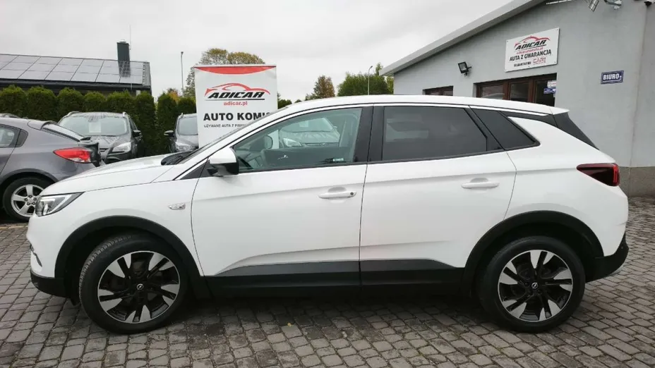 OPEL Grandland X -
