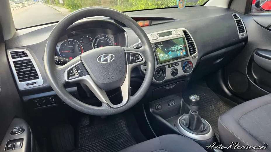 HYUNDAI i20 -