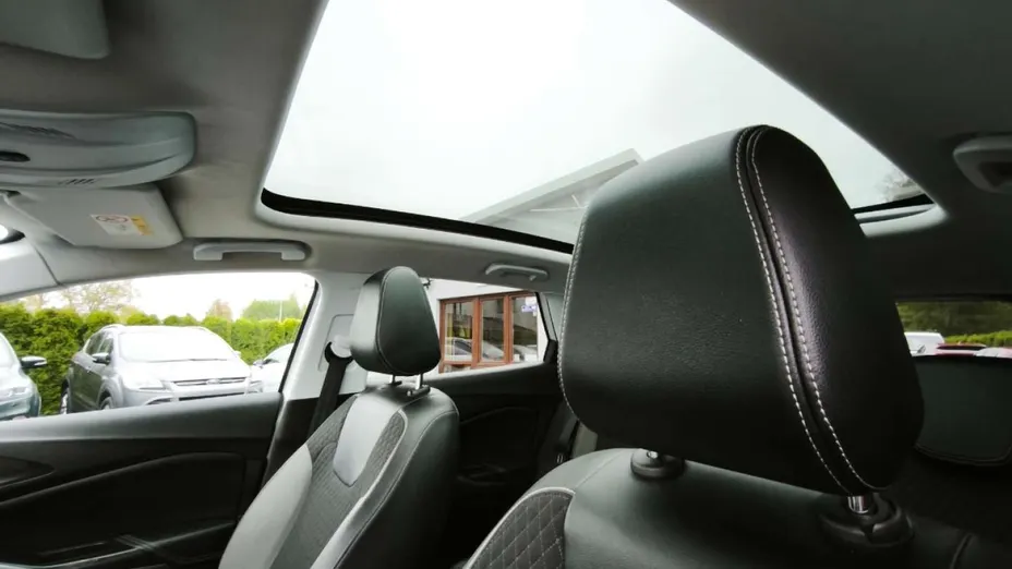 OPEL Grandland X -