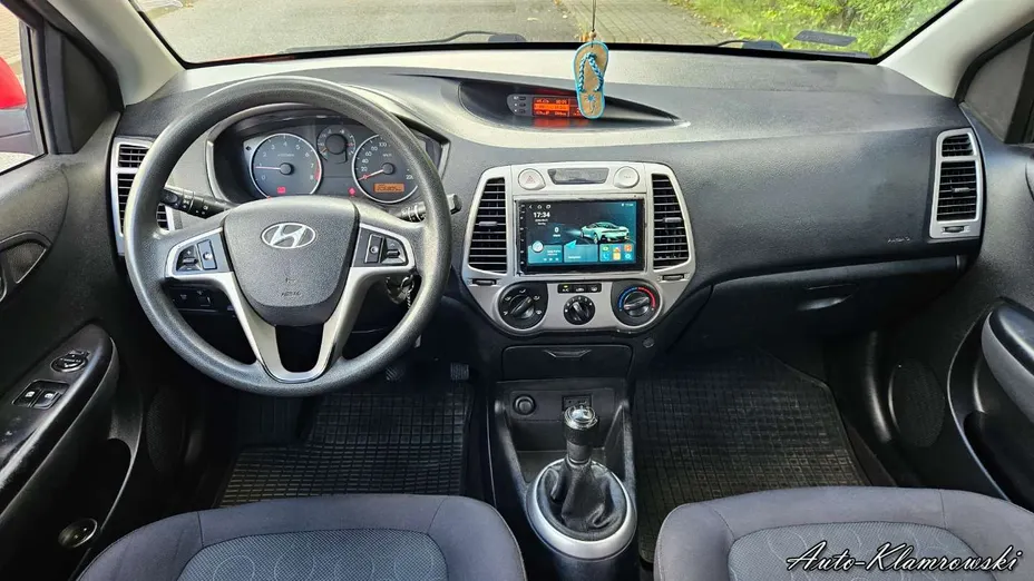 HYUNDAI i20 -