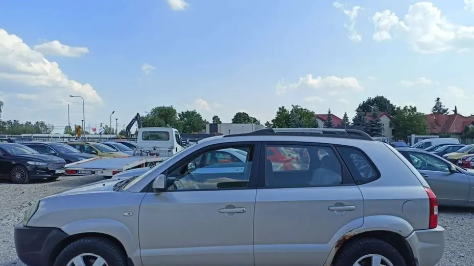 HYUNDAI Tucson -