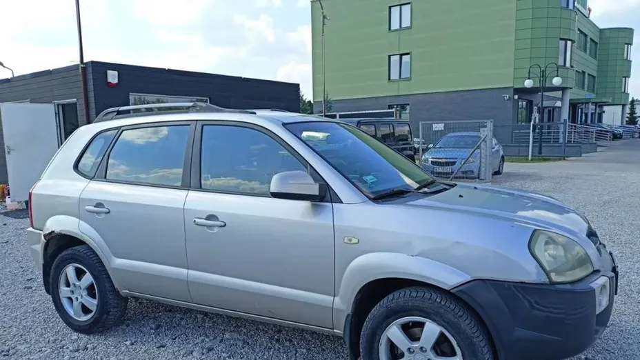 HYUNDAI Tucson -